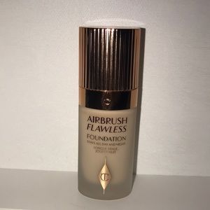 Charlotte tilbury airbrush flawless foundation
